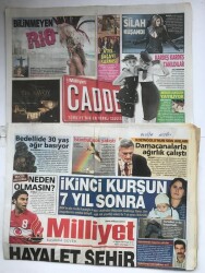 Milliyet Gazetesi Cadde Eki İle 15 Kasım 2011 - Esin Afşar Yaşam Savaşını Kaybetti GZ7081 - 2