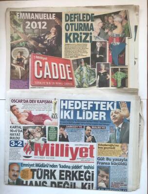 Milliyet Gazetesi Cadde Eki İle 25 Ocak 2012 - Fransanın Karizması Çizildi GZ7419 - 1