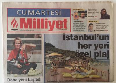 Milliyet Gazetesi Cumartesi Eki 11 Haziran 2005 - Bu Hafta Sinemalarda Olay Yaratan Smith Çifti Pitt Ve Jollie GZ22873 - 1