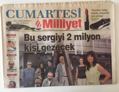 Milliyet Gazetesi Cumartesi Eki 17 Eylül 2005 - Akmerkezde Sanatı Günde Yaklaşık 60 Bin Kişi Ziyaret Etmesi Bekleniyor GZ20618 - 1