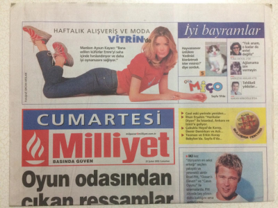 Milliyet Gazetesi Cumartesi Eki 23 Şubat 2002 - Bred Pitt Aktörlükten Sıkıldım Artık,Burcu Güneş Biz Özel Kadınlarız GZ24578 - 1
