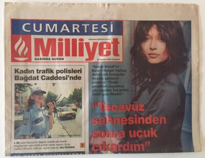 Milliyet Gazetesi Cumartesi Eki 24 Ağustos 2002 - Kupadan Unutulmaz Fotoğraflar 2002 Dünya Kupası Futbol Albümü Adlı Bin Fotoğraflık Kitapla Ölümsüzleşti GZ22256 - 1