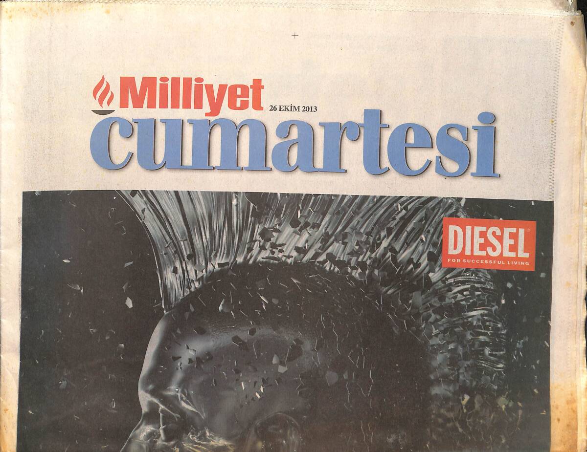 Milliyet Gazetesi Cumartesi Eki 26 Ekim 2013 - Karanlıkla Savaşan Bir Hoca Uğur Yücel! - Beren Saat 'Film'deki Rol'ün Haber Olması Çok Tuhaf'! GZ136489 - 1