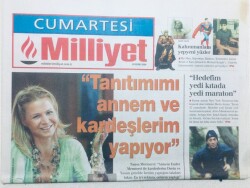 Milliyet Gazetesi Cumartesi Eki - 30 Ekim 2004 - Tansa Mermerci Tanıtımımı Annem Ve Kardeşlerim Yapıyor GZ46034 - 2