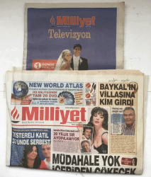 Milliyet Gazetesi Cumartesi Ve Televizyon Eki İle 19 Kasım 2011 - Testereli Katil 33ünde Serbest GZ5685 - 1
