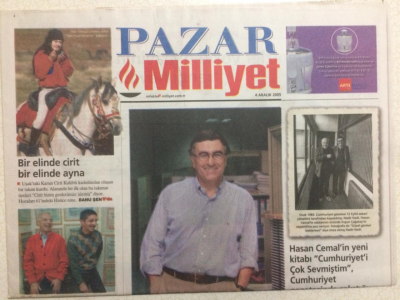 Milliyet Gazetesi Pazar Eki 4 Aralık 2005 - Bir Elinde Cirit Bir Elinde Ayna GZ24548 - 1