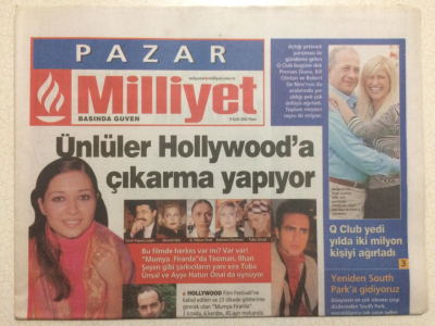 Milliyet Gazetesi Pazar Eki 8 Eylül 2002 - Ünlüler Hollywooda Çıkarma Yapıyor GZ24907 - 1