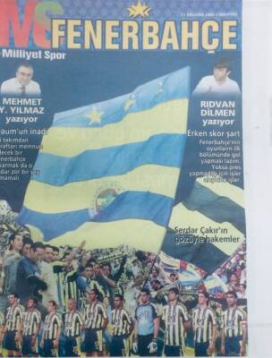 Milliyet Gazetesi Spor Eki 21 Ağustos 2004 - Serdar Çakırın Gözüyle Hakemler GZ40339 - 1