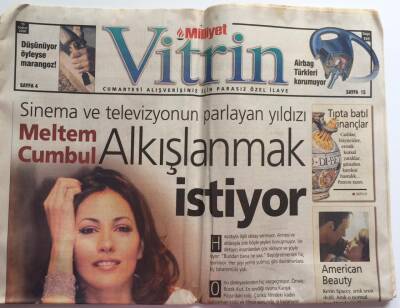 Milliyet Gazetesi Vitrin Eki 19 Şubat 2000 - Meltem Cumbul Sinema Ve Televizyon Parlayan Yıldızı Alkışlanmak İstiyor GZ39171 - 1