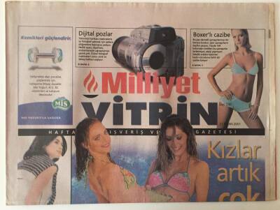 Milliyet Gazetesi Vitrin Eki 21 Nisan 2001 - Kızlar Artık Çok Mutlu Bu Yıl Mayolar Modayı Kavuracak GZ22844 - 1