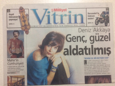 Milliyet Gazetesi Vitrin Eki 5 Şubat 2000 - Deniz Akkaya,Genç Güzel,Aldatılmış GZ24386 - 1