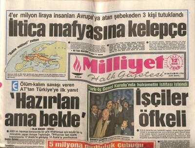 Milliyet Halk Gazetesi 12 Aralık 1989 - İltica Mafyasına Kelepçe GZ62454 - 2