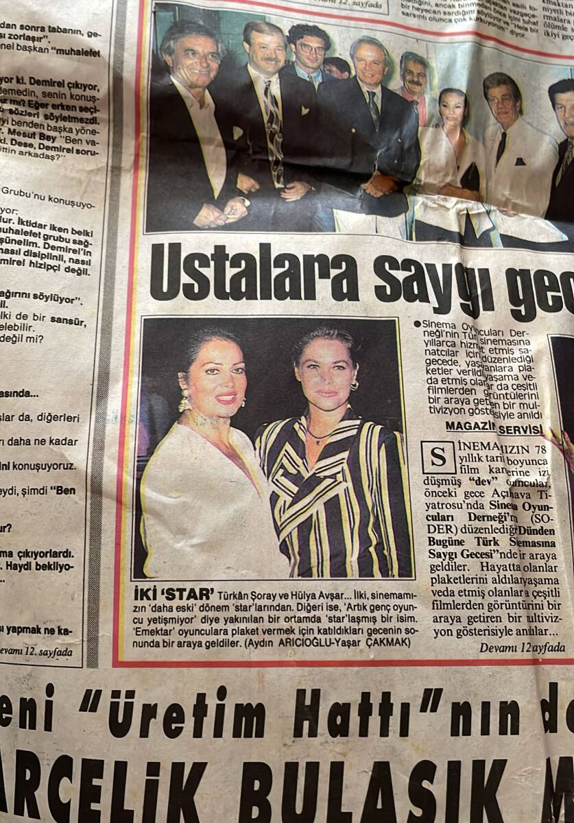 Milliyet Halk Gazetesi 14 Ağustos 1992 - Türk Futbolunda Yeni Doğan Bir Güneş Okan Buruk - Avşar Kızı Da Dizilendi - İki Star, Şoray Ve Avşar GZ152348 - 2