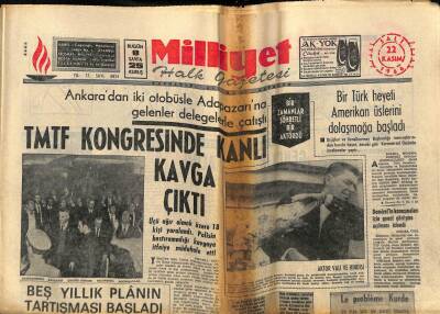 Milliyet Halk Gazetesi 22 Kasım 1966 - Bir Yunan Şilebi 30 Ton Kaçak Kahve Bırakıp Gitti GZ79072 - 1