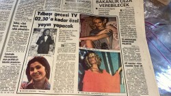 Milliyet Halk Gazetesi 29 Aralık 1975 - Yılbaşı Gecesi TV 02.30a Kadar Özel Yayın Yapacak * Zeki Müren - Ajda Pekkan - Emel Sayın GZ114486 - 2