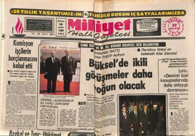 Milliyet Halk Gazetesi 29 Mayıs 1975 - Ecevit Kitap Okuyarak , Yürüyüş Yaparak 51 Yaşına Girdi GZ88852 - 1