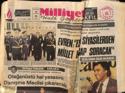 Milliyet Halk Gazetesi 30 Ekim 1982 - 40 Bin Öğretmenin Terfii Sağlandı GZ74519 - 1