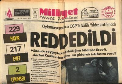Milliyet Halk Gazetesi 4 Temmuz 1977 - İstanbul 40 Yıldır Böyle Yağış Görmedi GZ92633 - 1