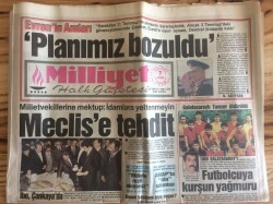 Milliyet Halk Gazetesi 7 Kasım 1990 - Nazım Hikmetin Eşi Vera Tulyakova , İstanbulda Günlerini Nazımla Geçiriyor GZ72740 - 1