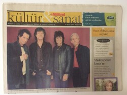 Milliyet Kültür -Sanat Gazetesi 10 Ekim 2002 - Tiyatroda Bir Yaşar Kemal Klasiği GZ11119 - 1