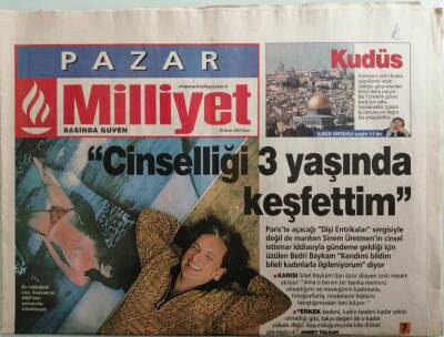 Milliyet Pazar Gazetesi 14 Nisan 2002 Mahsun Kırmızıgül Sosyetede Yazar Demir Özlü Defilede - GZ37663 - 1
