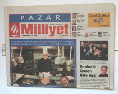 Milliyet Pazar Gazetesi 15 Aralık 2002 - Senfonik Queen Liste Başı GZ7819 - 1
