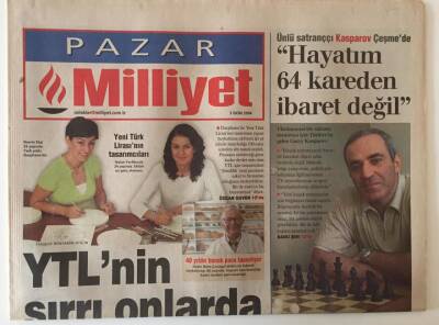 Milliyet Pazar Gazetesi 3 Ekim 2004 - Yeni Türk Lirasının Tasarımcıları YTLnin Sırrı Onlarda , Ünlü Santranççı Kasparov Çeşmede GZ20605 - 1