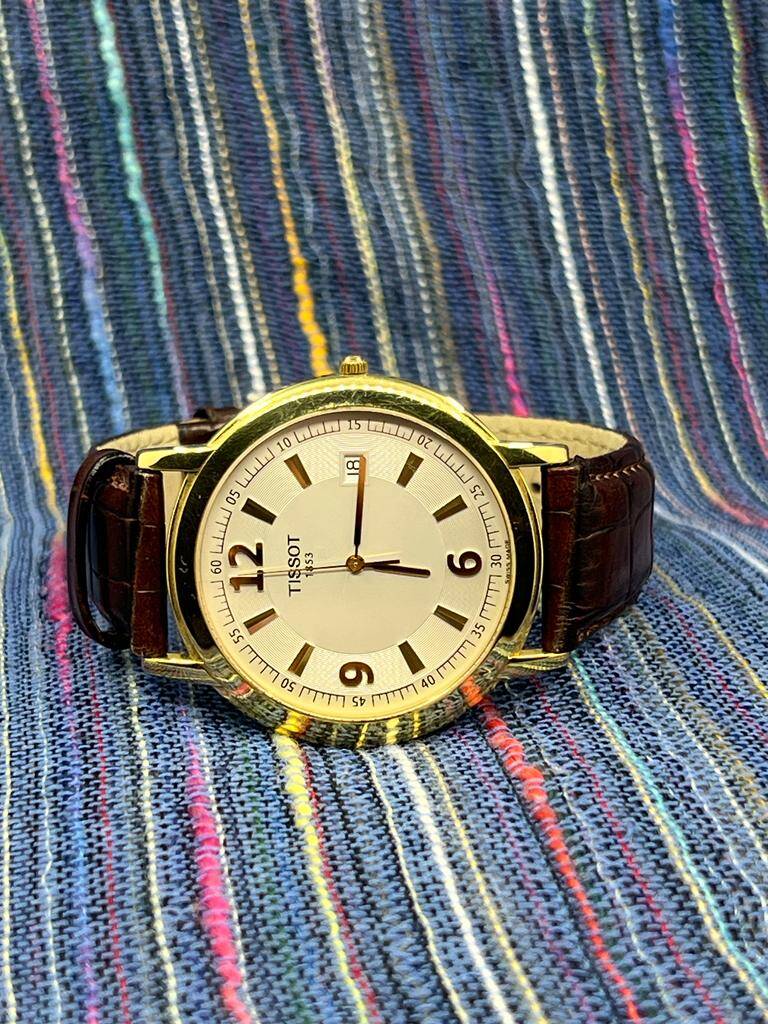 Tıssot 18 Ayar Quartz Erkek Kol Saati SAA165 - 9
