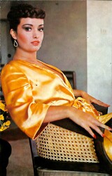 Müjde Ar Kartpostal (Küçük Boy) KRT22343 - Gökçekoleksiyon