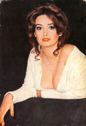 Müjde Ar Kartpostal (Küçük Boy) KRT22358 - Gökçekoleksiyon