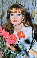 Müjde Ar Kartpostal (Küçük Boy) KRT22652 - Gökçekoleksiyon