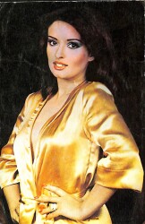 Müjde Ar Kartpostal (Küçük Boy) KRT22722 - Gökçekoleksiyon