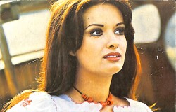 Müjde Ar Kartpostal (Küçük Boy) KRT23185 - Gökçekoleksiyon