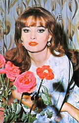 Müjde Ar Kartpostal (Küçük Boy) KRT23193 - Gökçekoleksiyon