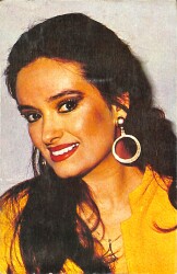 Müjde Ar Kartpostal (Küçük Boy) KRT23927 - Gökçekoleksiyon