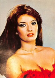 Müjde Ar Kartpostal (Orta Boy) KRT23477 - Gökçekoleksiyon