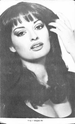 Müjde Ar Siyah Beyaz Kartpostal KRT1013 - 1