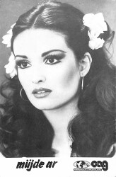 Müjde Ar Siyah Beyaz Kartpostal KRT8352 - Gökçekoleksiyon