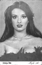 Müjde Ar Siyah-Beyaz Kartpostal (Küçük Boy) KRT23814 - Gökçekoleksiyon