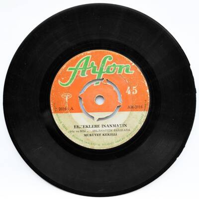 Mürüvet Kekilli - Erkeklere İnanmayın (107) PLK7065 - 1