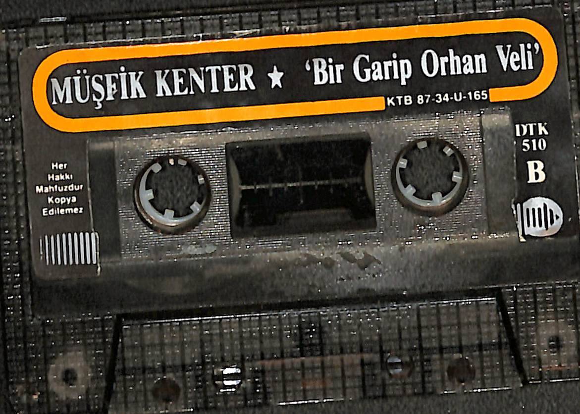 Müşfik Kenter - Bir Garip Orhan Veli Kaset (Kağıt Baskı-Sarı Bandrol-İkinci El) KST26248 - 2