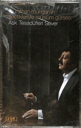 Müslüm Gürses – Murathan Mungan’ın Seçtikleri: Aşk Tesadüfleri Sever Kaset (Sıfır Kaset) KST28836 - Gökçekoleksiyon