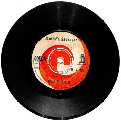 Mustafa Sağyaşar - Kalbimin Kızı Bir Akşam Son Defa (107) PLK11725 - 1