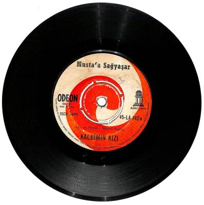 Mustafa Sağyaşar - Kalbimin Kızı Bir Akşam Son Defa (107) PLK11725 - 1