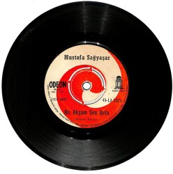 Mustafa Sağyaşar - Kalbimin Kızı Bir Akşam Son Defa (107) PLK11725 - 2