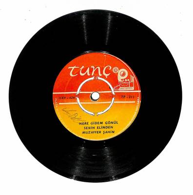 Muzaffer Şahin - Kara Sevda Nere Gidem Gönül Senin Elinden Plak (107.5) PLK19770 - 2