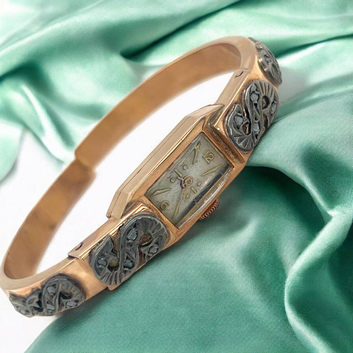 Nacar 18 Ayar Elmas Taşlı Bayan Kol Saati ELM268 #24.54 - 1