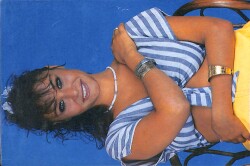 Neslihan Acar Kartpostal (Küçük Boy) KRT22353 - Gökçekoleksiyon