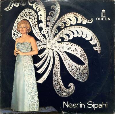 Nesrin Sipahi (1970) - Avni Anıl'dan Bir Demet Dönem LP PLAK (108) PLK20441 - 1