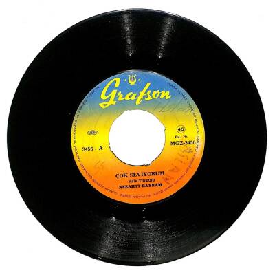 Nezahat Bayram - Çok Seviyorum Fakir Bir Şairim Plak (107) PLK19672 - 1